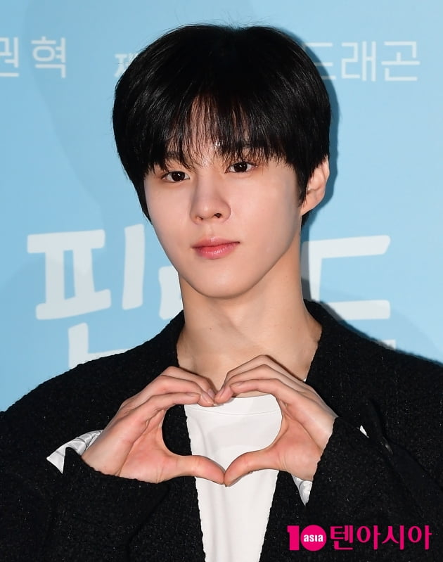[TEN 포토] 김우석 '찬란한 비주얼'
