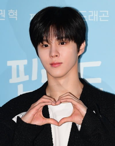 [TEN 포토] 김우석 '찬란한 비주얼'