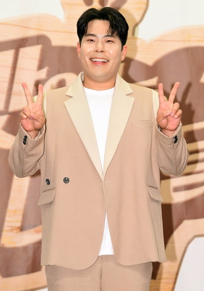 [TEN 포토] 김해준 '먹방은 진심입니다'