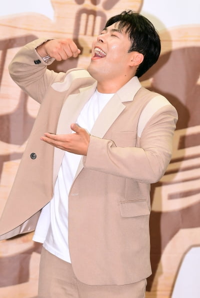 [TEN 포토] 김해준 '한입만 주세요'