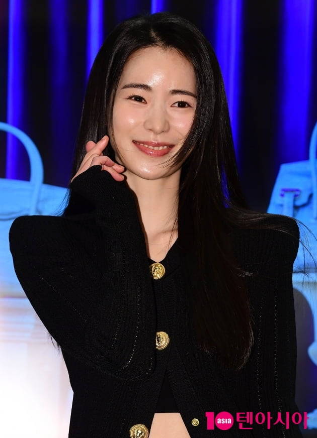 [TEN 포토+] 임지연 빨간 '이 가방' 깜짝 놀랄 가격