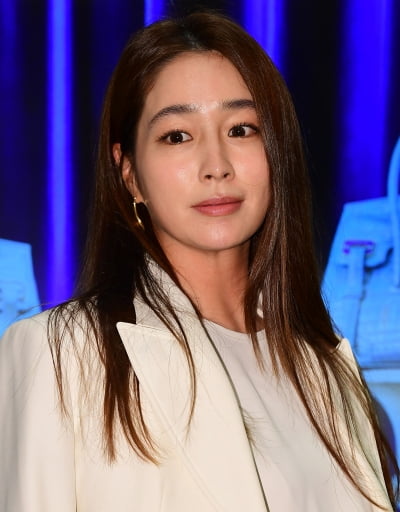 [TEN 포토] 이민정 '백화점 들썩인 미모'