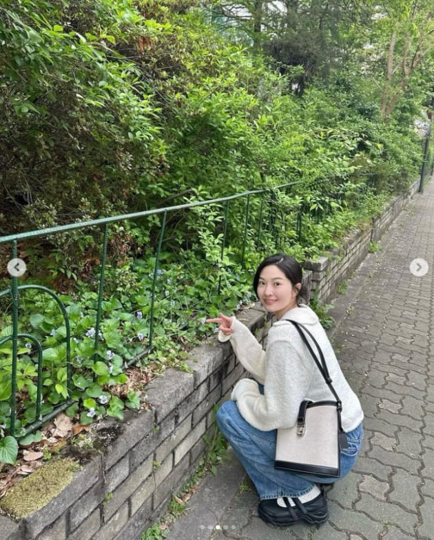 '전진♥' 류이서, 패션에 미모에 또 빛나네...미세먼지 날리는 미소