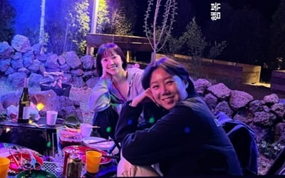 '10살 연하' ♥케빈오는 어디에…공효진, 이천희·전혜진 부부와 "햄볶"