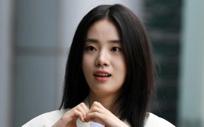 '1408대 1' 경쟁 뚫은 신시아, '마녀2'로 日 관객 만난다…프로모션 시작