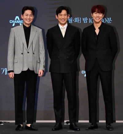 [TEN 포토] 오지호-이정진-신지훈 '멋진 미소'