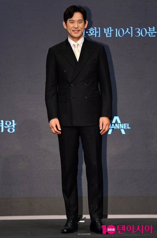 [TEN 포토] 오지호 '완벽한 수트핏'