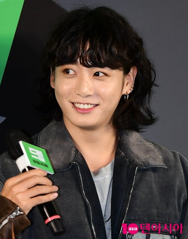 [TEN 포토] BTS 정국 '머리 기른 이유가 다 있었네'
