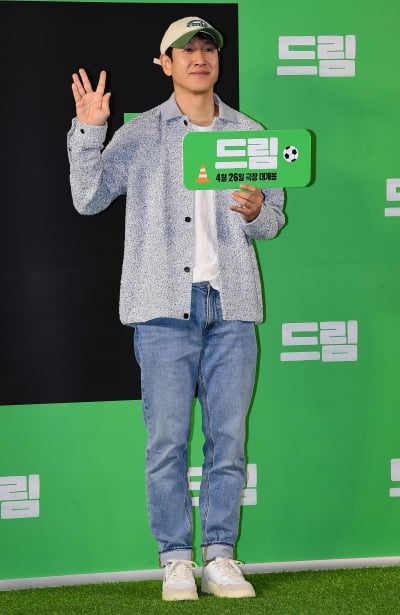 [TEN 포토] 이선균 '한국영화 응원합니다'