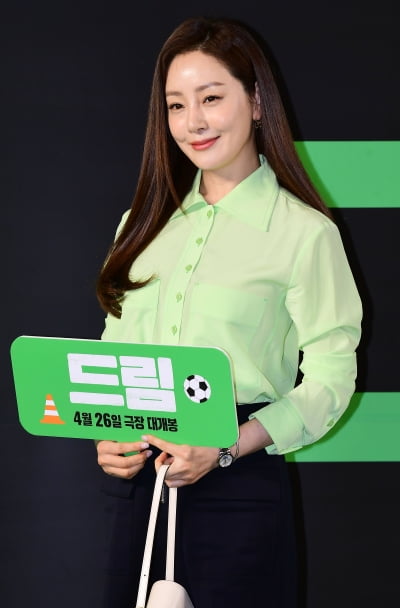 [TEN 포토] 오나라 '우아하게'