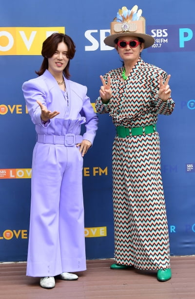 [TEN 포토] 노라조 '친근감 느끼는 그룹'