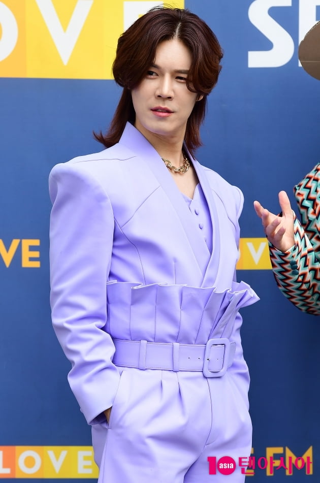[TEN 포토] 노라조 원흠 '시크하게'