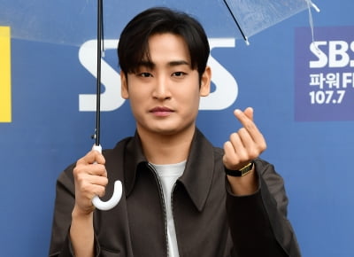 [TEN 포토] 박재정 '사랑스러운 하트'