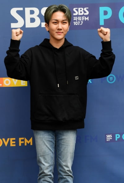 [TEN 포토] 김수찬 '곧 라디오에서 뵈요'