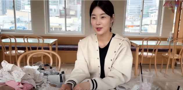 [종합] 검사 남편 월급이 많은가봐…♥한지혜, 딸 윤슬 옷만 30만원대 소비