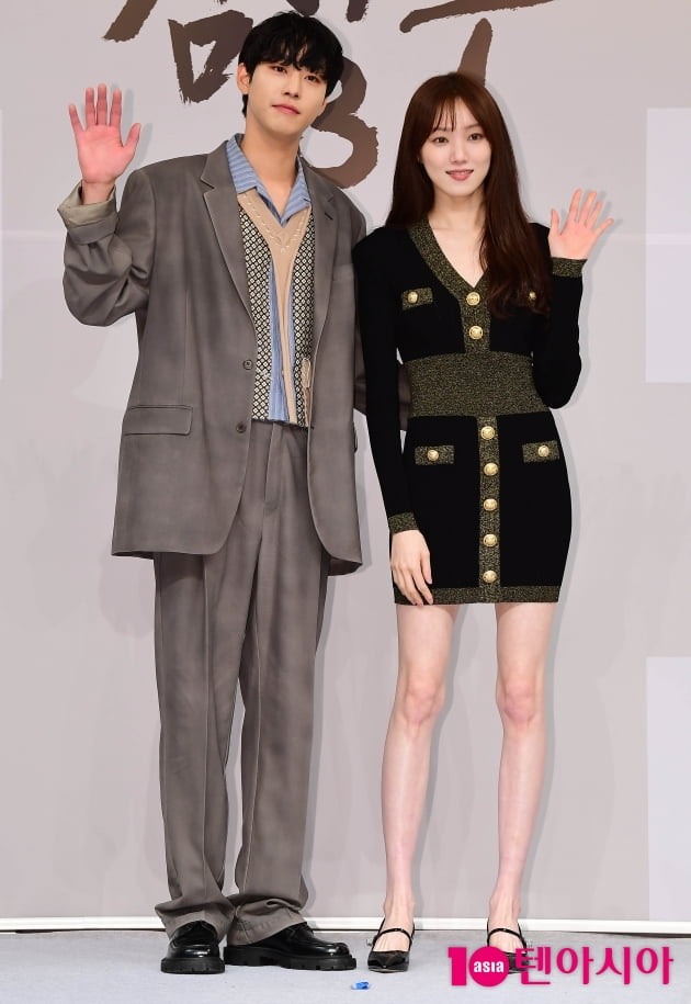 [TEN 포토] 이성경-안효섭 '비주얼 커플'