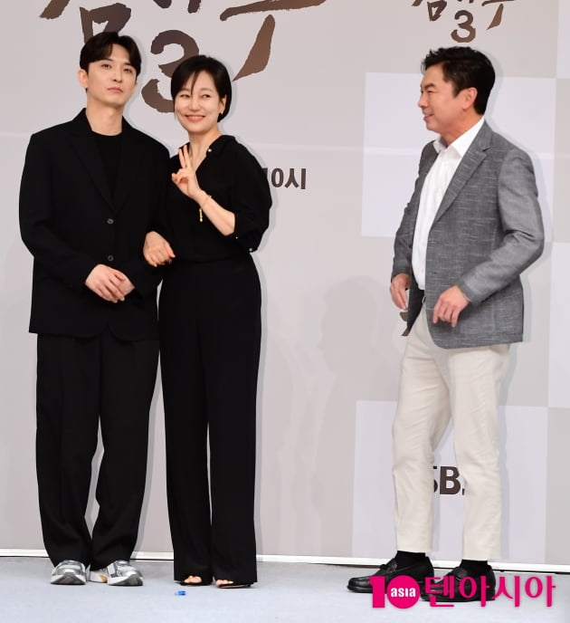[TEN 포토] 윤나무-진경-임원희 '포토타임이 코미디'