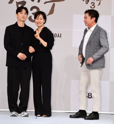 [TEN 포토] 윤나무-진경-임원희 '포토타임이 코미디'