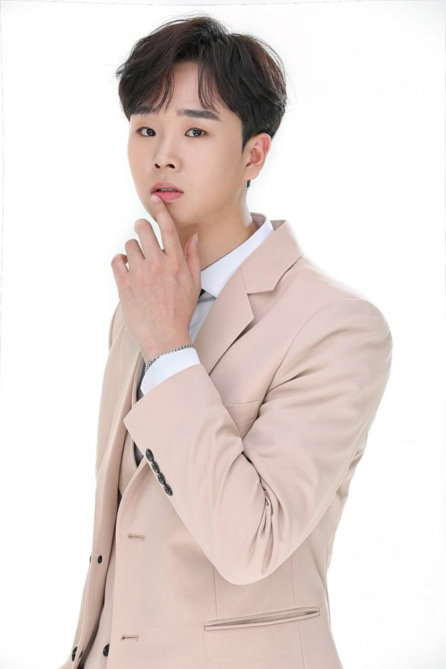 가수 송민준. / 사진제공=딥블루엔터테인먼트