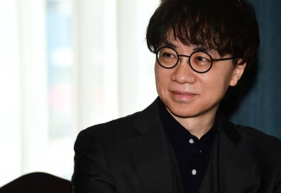 '스즈메' 신카이 마코토, "아이브 음악 매일 듣지만 멤버 아무도 몰라" [인터뷰①]