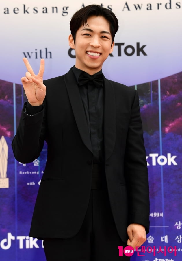 [TEN 포토] 주종혁 '귀엽게 브이'