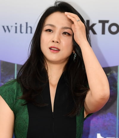 [TEN 포토] 탕웨이 '수수한 화장에도 빛나는 미모'