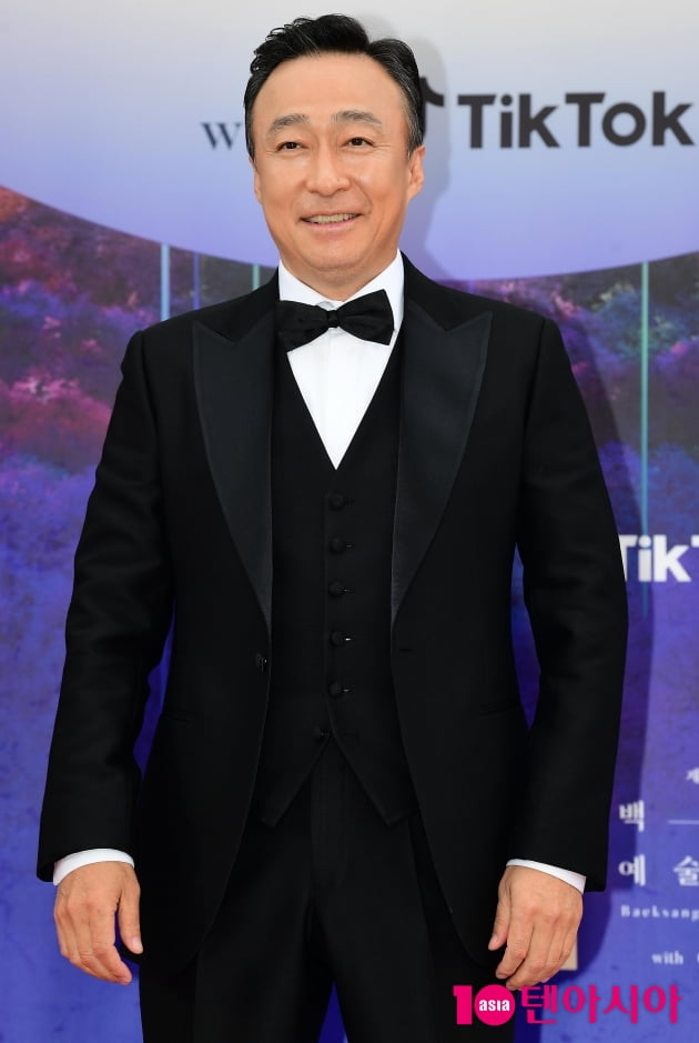 [TEN 포토] 이성민 '웃고있는 진양철 회장'