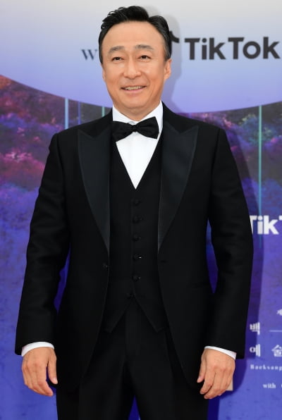 [TEN 포토] 이성민 '웃고있는 진양철 회장'