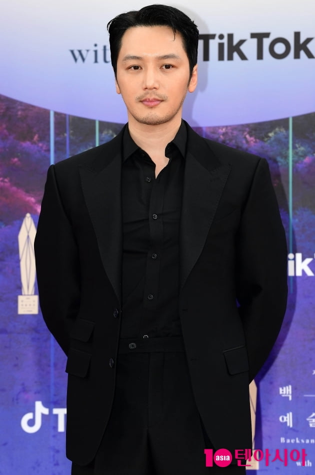 [TEN 포토] 변요한 '터프한 수염'