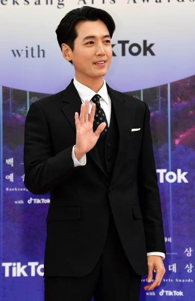 [TEN 포토] 정경호 '♥수영이 사랑하는 남자'