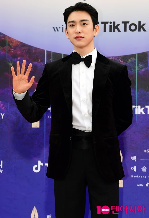 [TEN 포토] 박진영 '클래스가 다른 비주얼'
