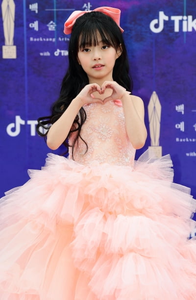 [TEN 포토] 오지율 '하늘에서 내려온 예솔이'