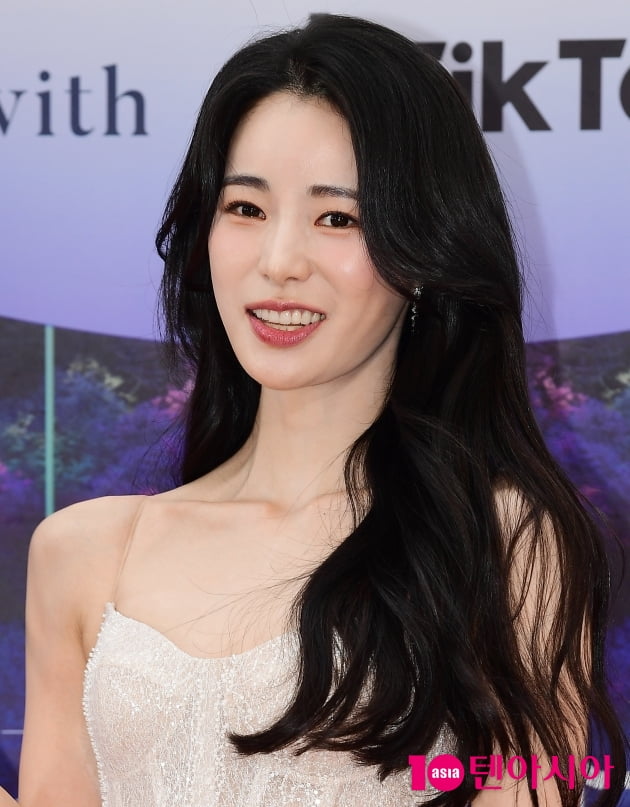 "연진이로 사느라 고생했다"…임지연 '백상예술대상' 여우조연상 [TEN이슈]