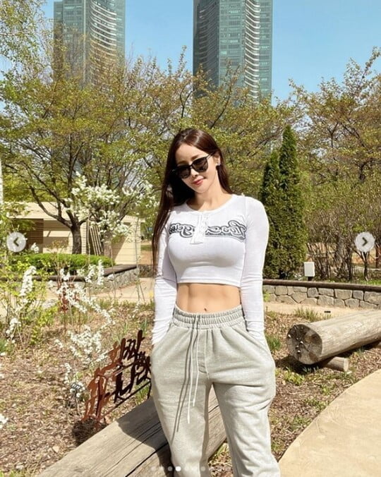(사진=미나 SNS)