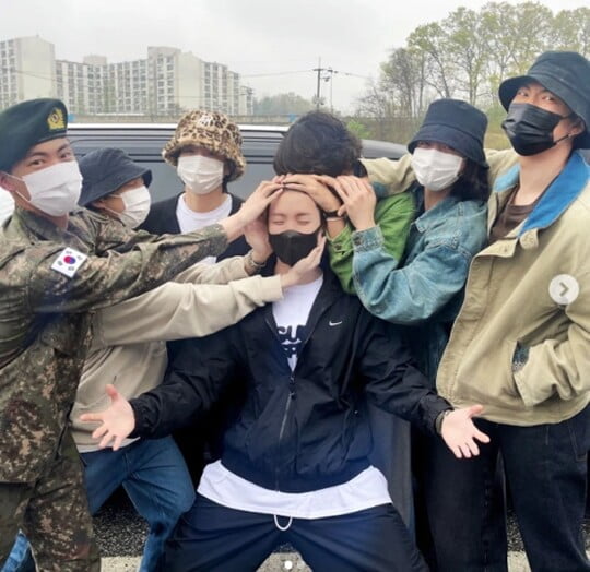 (사진=진 SNS)