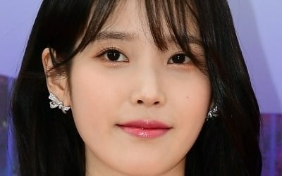 아이유, 스크린서는 힘 못 쓰네…김시은에 뺏기고 '마리오'에 밀리고 [TEN피플]