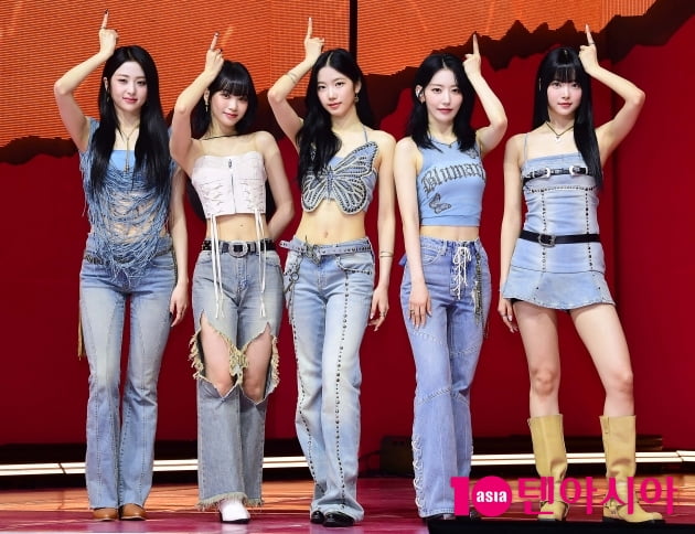 [TEN 포토] 르세라핌 '첫 번째 정규 앨범 ‘언포기븐(UNFORGIVEN)’'
