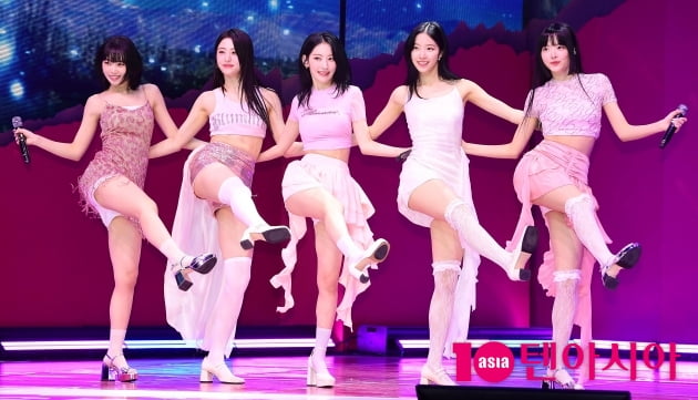 [TEN 포토] 르세라핌 '캉캉 춤 추는 요정들'
