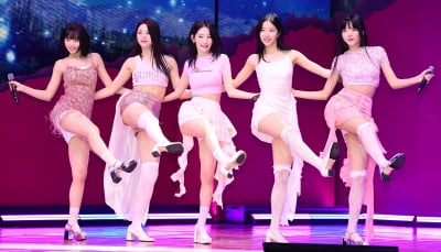[TEN 포토] 르세라핌 '캉캉 춤 추는 요정들'