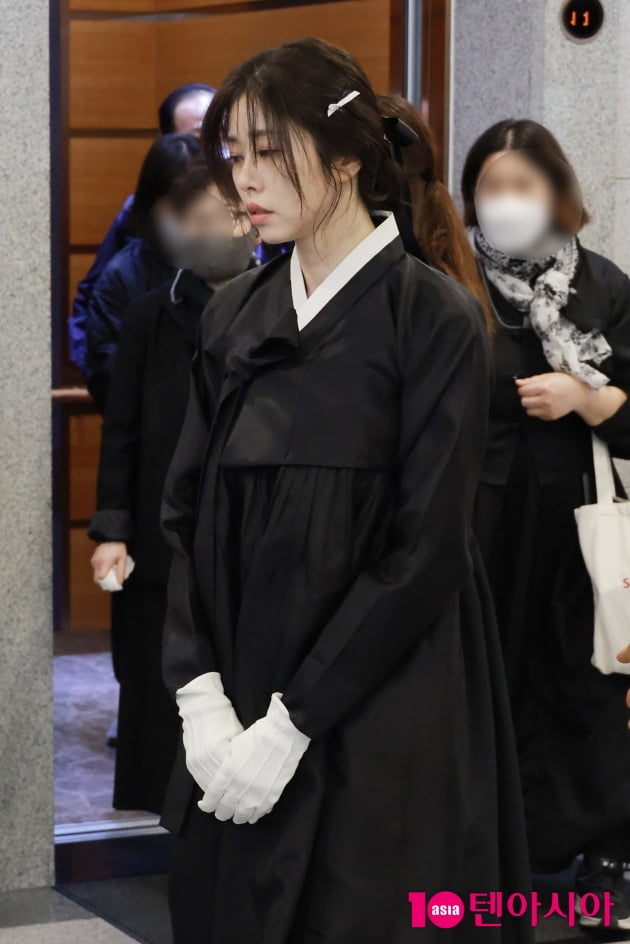 [TEN 포토] 서동주 '故 서세원 마지막 가는길 함께'