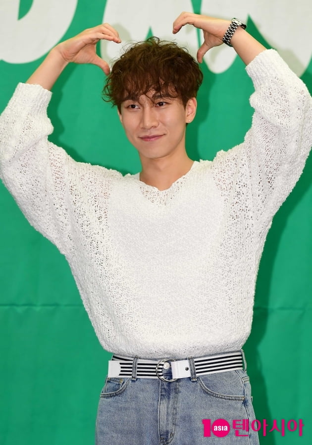 [TEN 포토] 비투비 서은광 '사랑합니다'