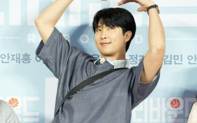 "궁금하고 두렵다" 방탄소년단 RM, 입대·10주년 앞두고 덤덤히 전한 심경