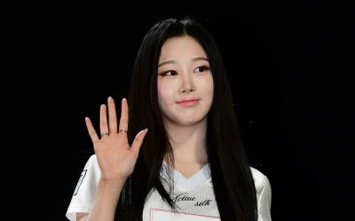 에스파 지젤 "컴백 전 불안한 감정 있었어"…'10개월 공백' 후 컴백