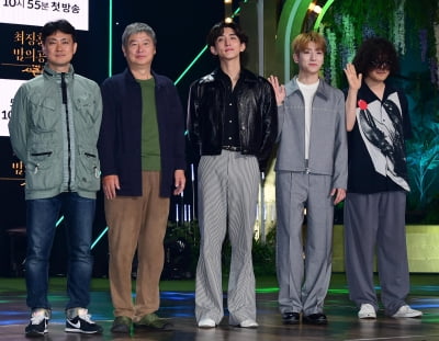 [TEN 포토] 최정훈의 밤의 공원 더 시즌즈2로 인사드려요