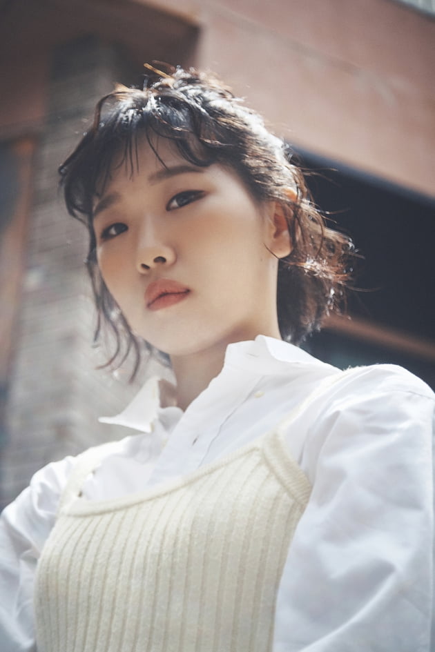 [공식] 백아, 스튜디오 잼과 전속계약 체결…라포엠과 한솥밥
