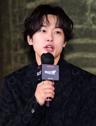 [TEN 포토] 강유석 '택배기사 꿈나무'
