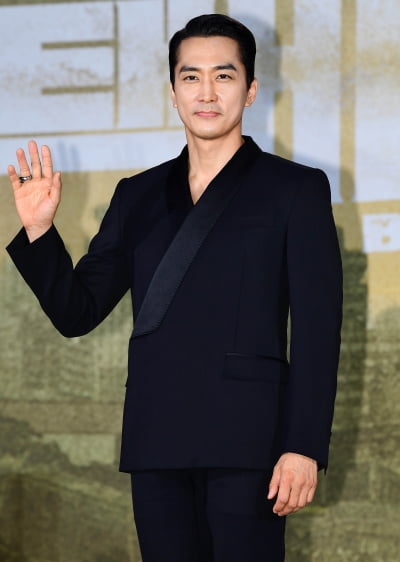 [TEN 포토] 송승헌 '완벽한 인사'