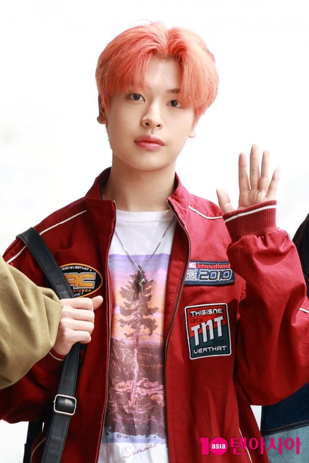 [TEN 포토] 싸이커스 예찬 '설레는 눈맞춤'