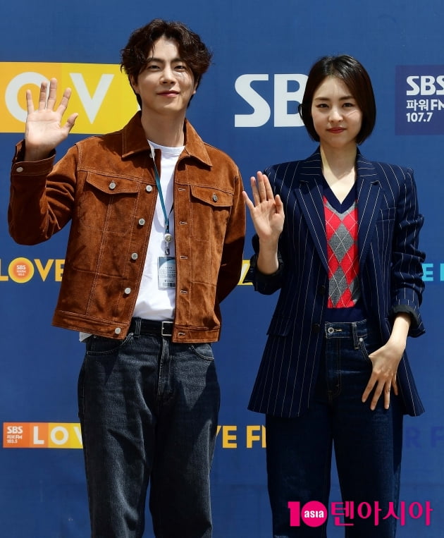 [TEN 포토] 홍종현-이연희 '비주얼 커플'