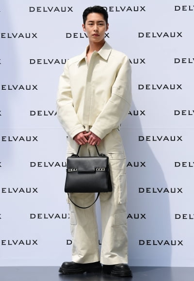 [TEN 포토] 이재욱 '소장욕구 부르는 비주얼'